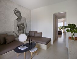 9 Muses Santorini Resort