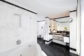 THE MADISON Hotel Hamburg