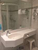 Bauer Hotel & Restaurant