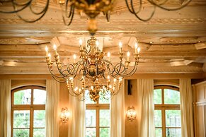 Bauer Hotel & Restaurant