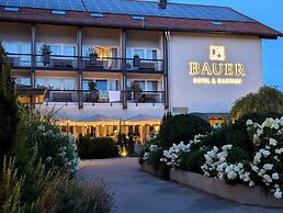 Bauer Hotel & Restaurant