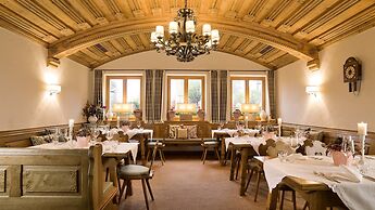 Bauer Hotel & Restaurant