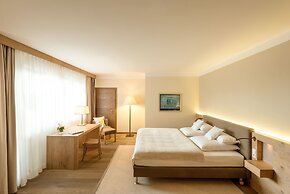 Bauer Hotel & Restaurant