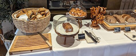 Bauer Hotel & Restaurant