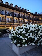 Bauer Hotel & Restaurant