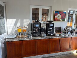 Bauer Hotel & Restaurant