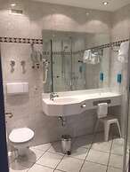 Bauer Hotel & Restaurant