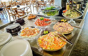 EL ARAM IMIRÁ BEACH RESORT