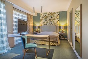Airotel Stratos Vassilikos Hotel