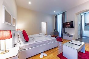 The Levante Rathaus Apartments