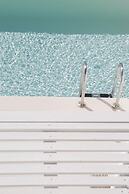 Kouros Hotel & Suites