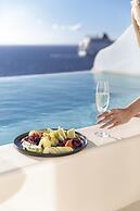 Kouros Hotel & Suites