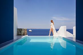 Kouros Hotel & Suites