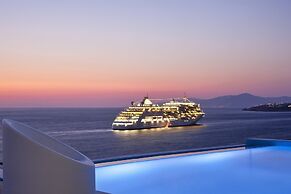 Kouros Hotel & Suites