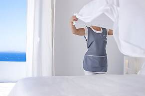 Kouros Hotel & Suites