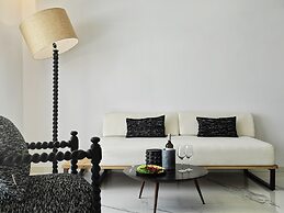 Kouros Hotel & Suites