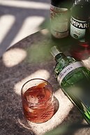 Kouros Hotel & Suites