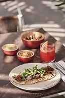 Kouros Hotel & Suites