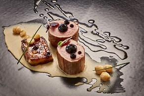 Kouros Hotel & Suites