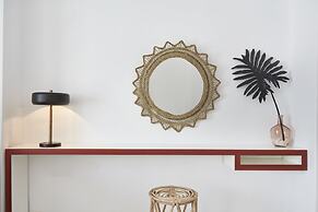 Kouros Hotel & Suites