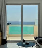 Kouros Hotel & Suites