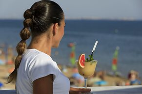 Playa De La Luz Hotel