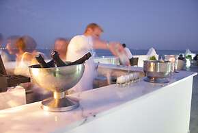 Playa De La Luz Hotel