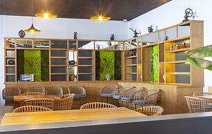 Playa De La Luz Hotel