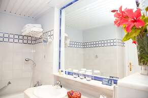 Playa De La Luz Hotel