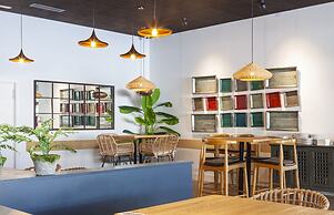 Playa De La Luz Hotel