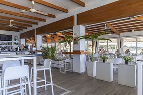 Playa De La Luz Hotel