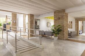 Playa De La Luz Hotel