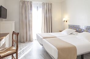 Playa De La Luz Hotel