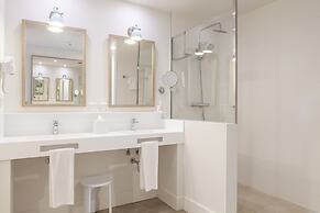 Playa De La Luz Hotel