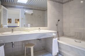 Playa De La Luz Hotel