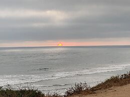 Holiday Inn Express Hotel & Suites Carlsbad Beach by IHG