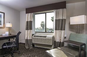 Holiday Inn Express Hotel & Suites Carlsbad Beach by IHG