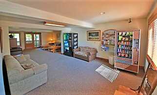 Twin Rivers Condominiums by Alderwood Colorado Management