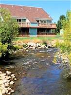 Twin Rivers Condominiums by Alderwood Colorado Management