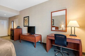 Quality Inn & Suites Benton - Draffenville