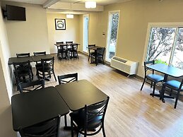 Magnuson Hotel Detroit Airport