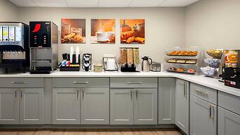 Magnuson Hotel Detroit Airport