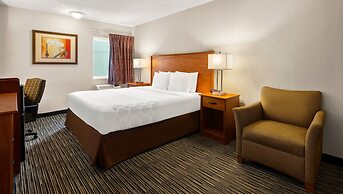 Magnuson Hotel Detroit Airport