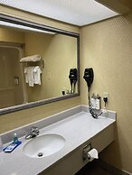 Holiday Inn Express & Suites St. Louis West - Fenton by IHG