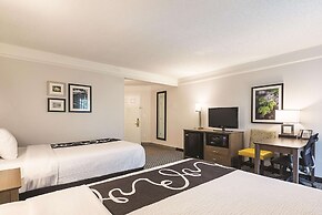 La Quinta Inn & Suites by Wyndham Dallas Plano West