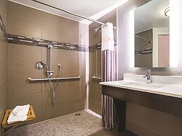 La Quinta Inn & Suites by Wyndham Dallas Plano West