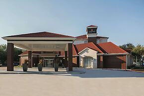 La Quinta Inn & Suites by Wyndham Dallas Plano West