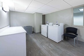 La Quinta Inn & Suites by Wyndham Tampa Brandon Regency Park