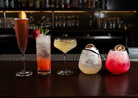 Delta Hotels by Marriott Vancouver Downtown Suites