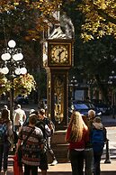 Delta Hotels by Marriott Vancouver Downtown Suites